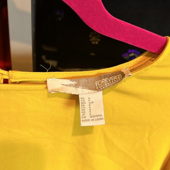 Forever 21 yellow long laced sleeve blouse size XS - Picture 2 of 3
